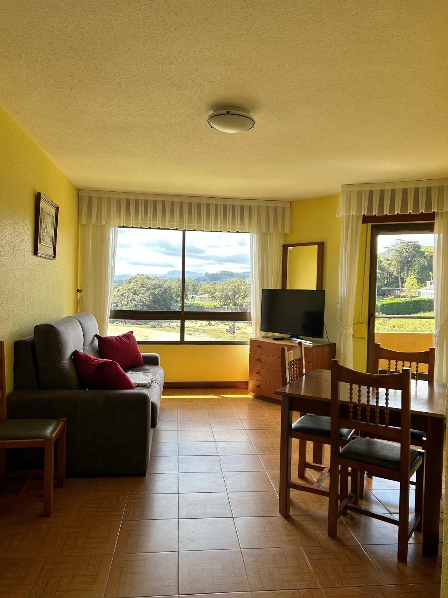 Apartamentos De La Hoz Isla Luaran gambar